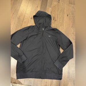 Travis Mathew “Wanderlust Hooded Golf Jacket” Black Lightweight
